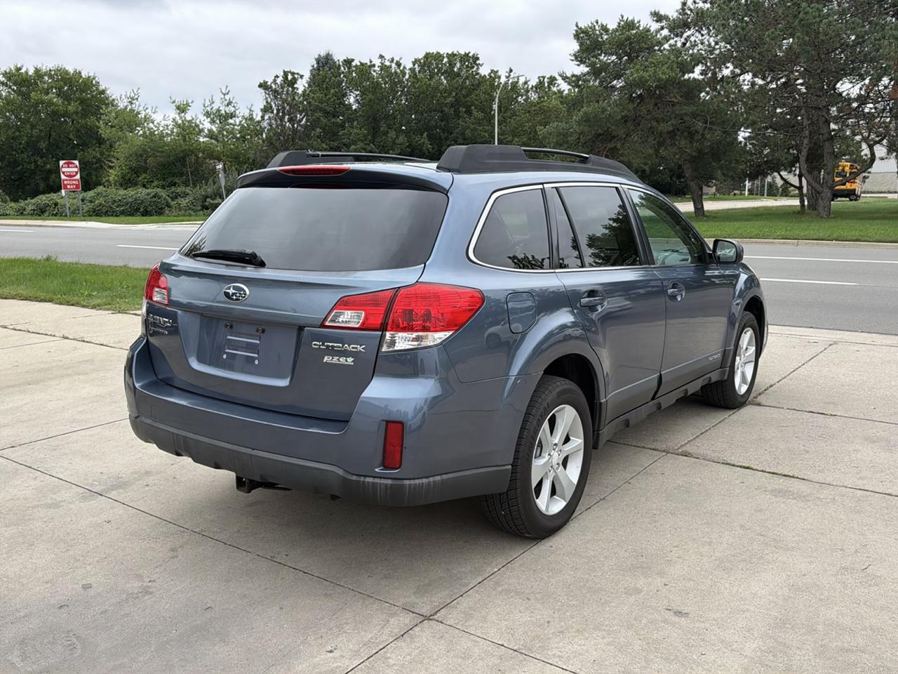 Subaru Outback 4dr Wgn H4 Auto 2.5i Premium 2013