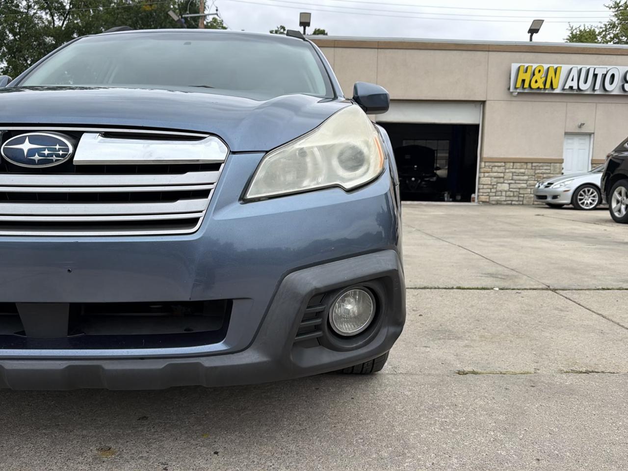 Subaru Outback 4dr Wgn H4 Auto 2.5i Premium 2013