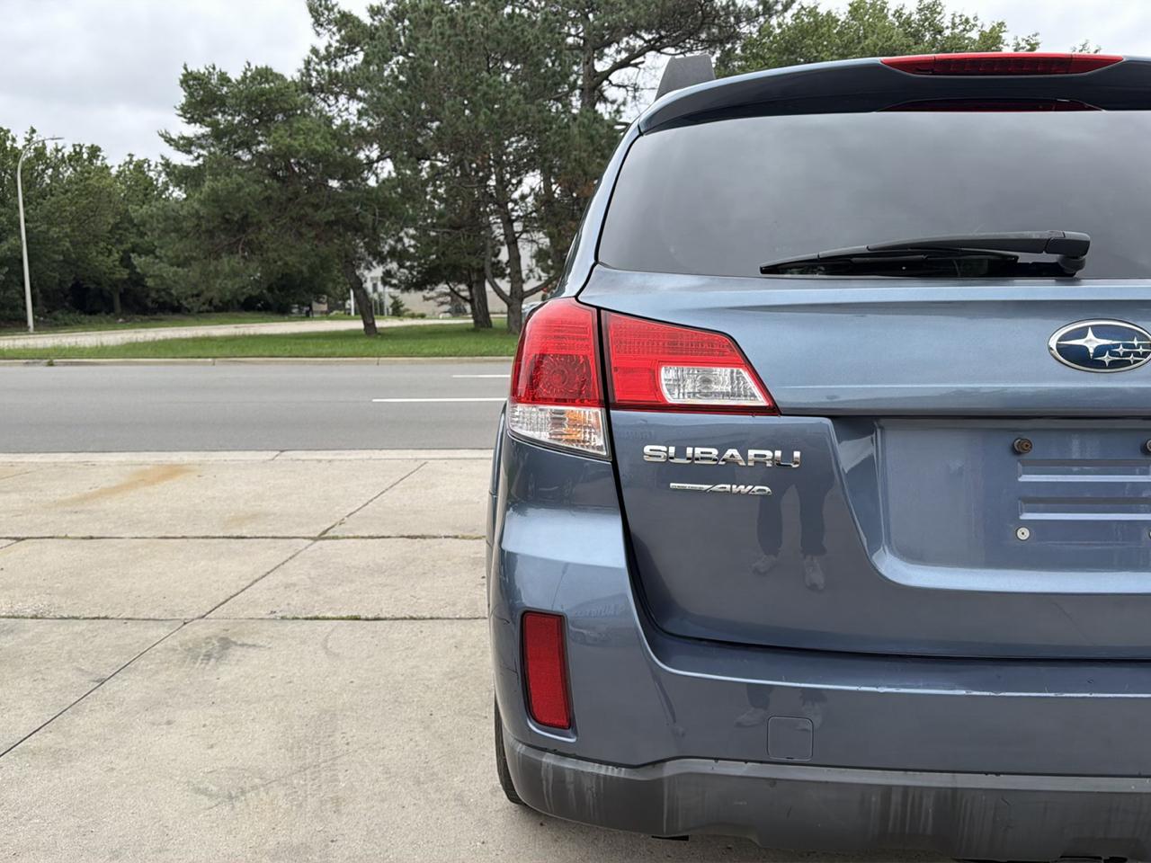 Subaru Outback 4dr Wgn H4 Auto 2.5i Premium 2013