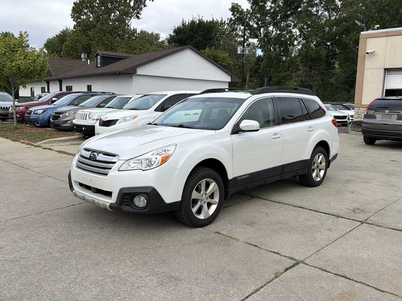 Subaru Outback 4dr Wgn H4 Auto 2.5i Limited 2014