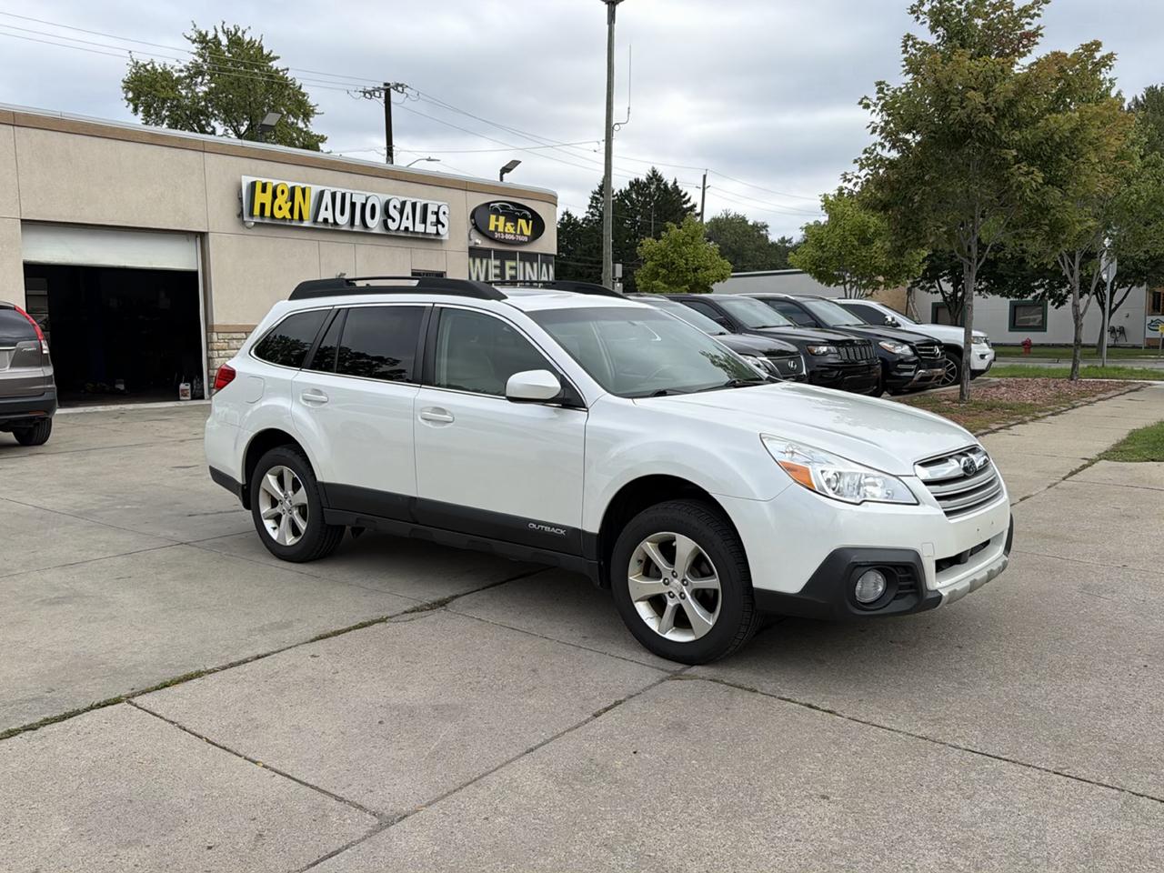 Subaru Outback 4dr Wgn H4 Auto 2.5i Limited 2014