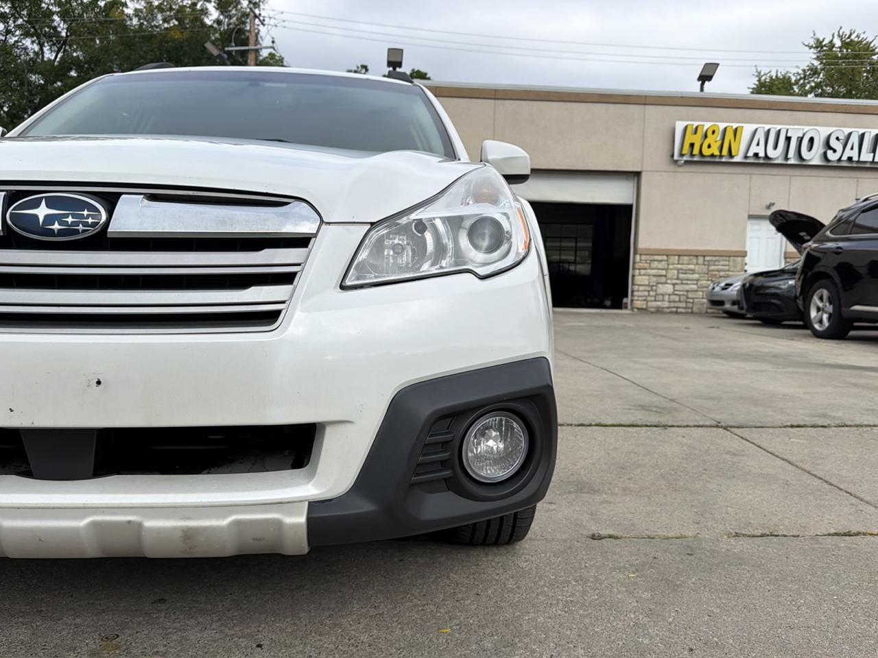 Subaru Outback 4dr Wgn H4 Auto 2.5i Limited 2014