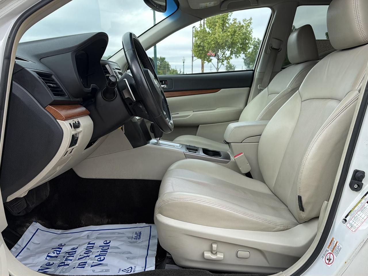 Subaru Outback 4dr Wgn H4 Auto 2.5i Limited 2014