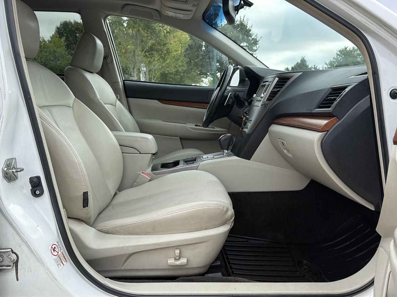 Subaru Outback 4dr Wgn H4 Auto 2.5i Limited 2014
