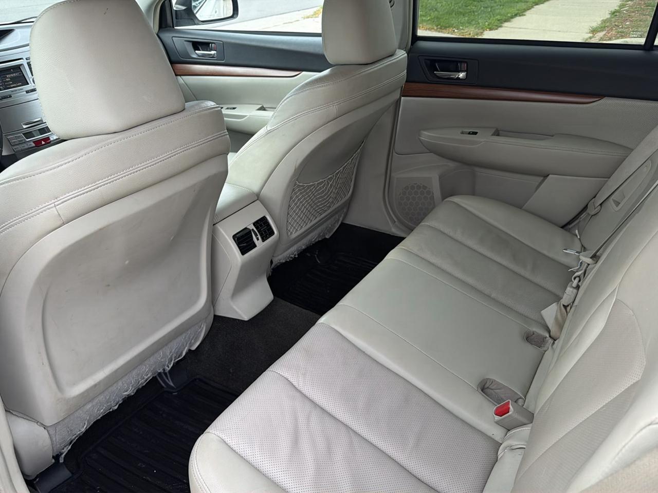 Subaru Outback 4dr Wgn H4 Auto 2.5i Limited 2014