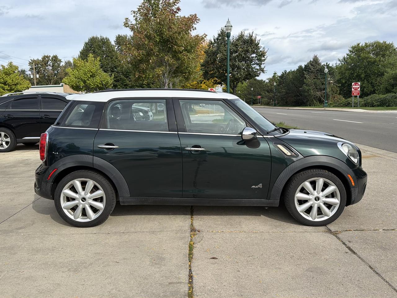 MINI Cooper Countryman AWD 4dr S ALL4 2011