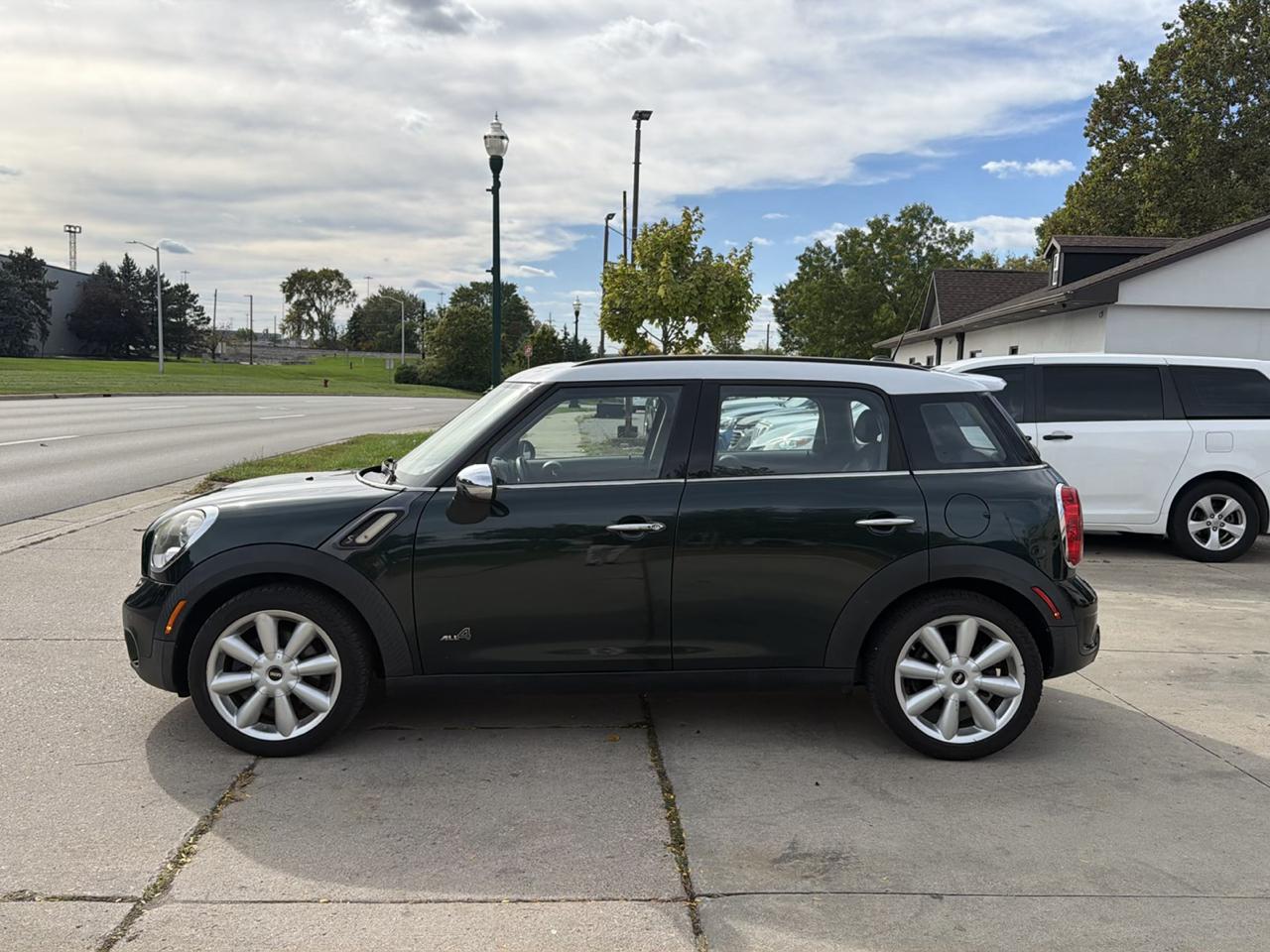 MINI Cooper Countryman AWD 4dr S ALL4 2011