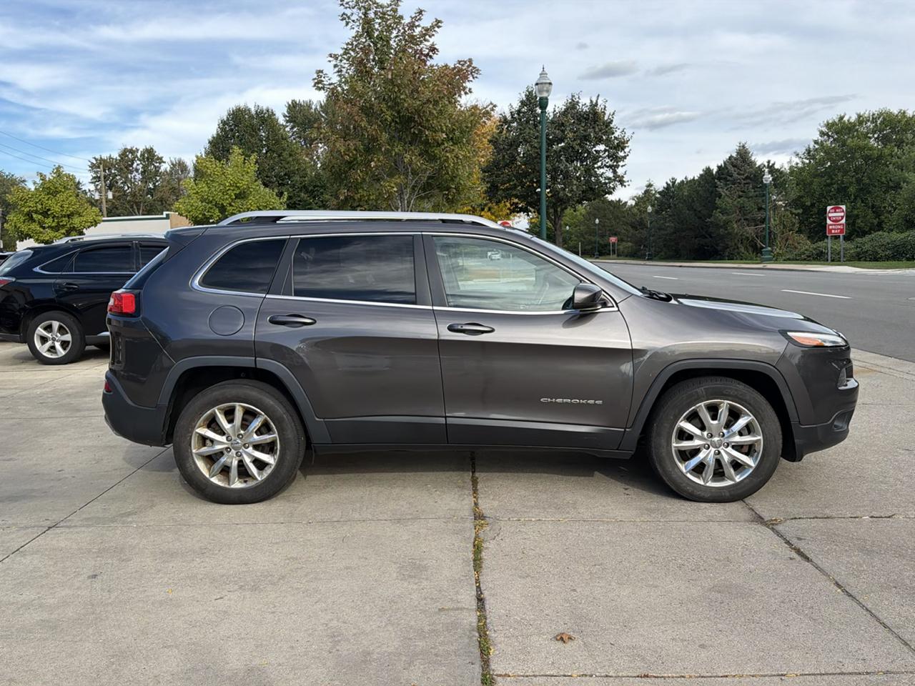 Jeep Cherokee 4WD 4dr Limited 2016