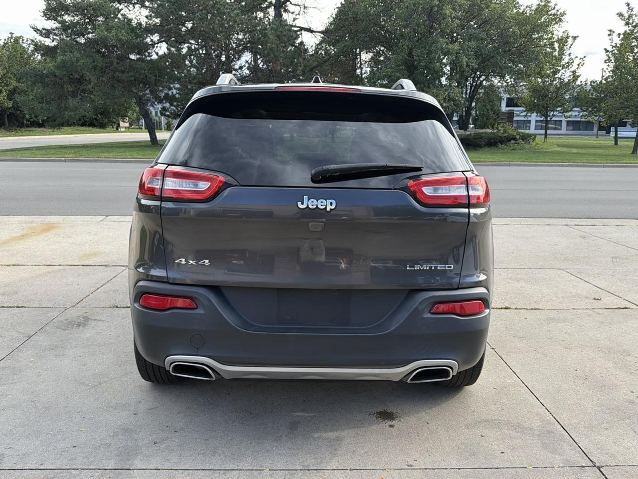 Jeep Cherokee 4WD 4dr Limited 2016