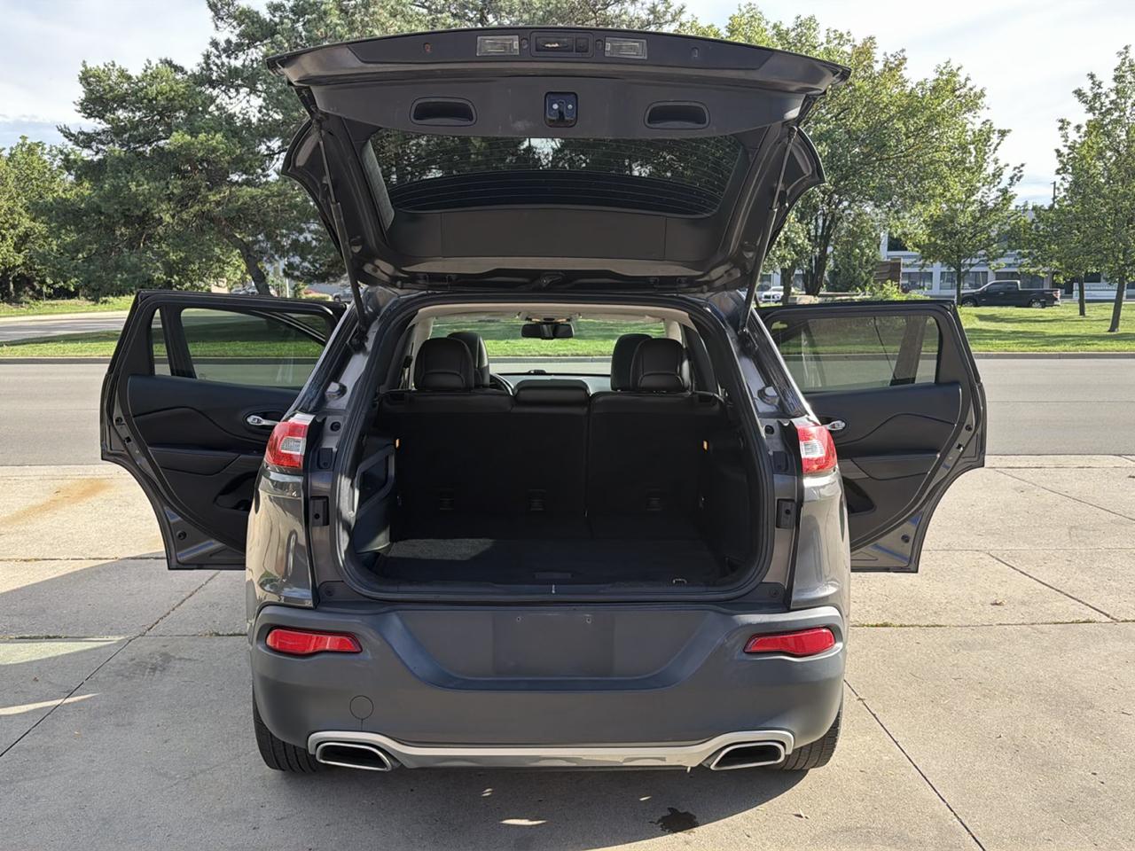 Jeep Cherokee 4WD 4dr Limited 2016