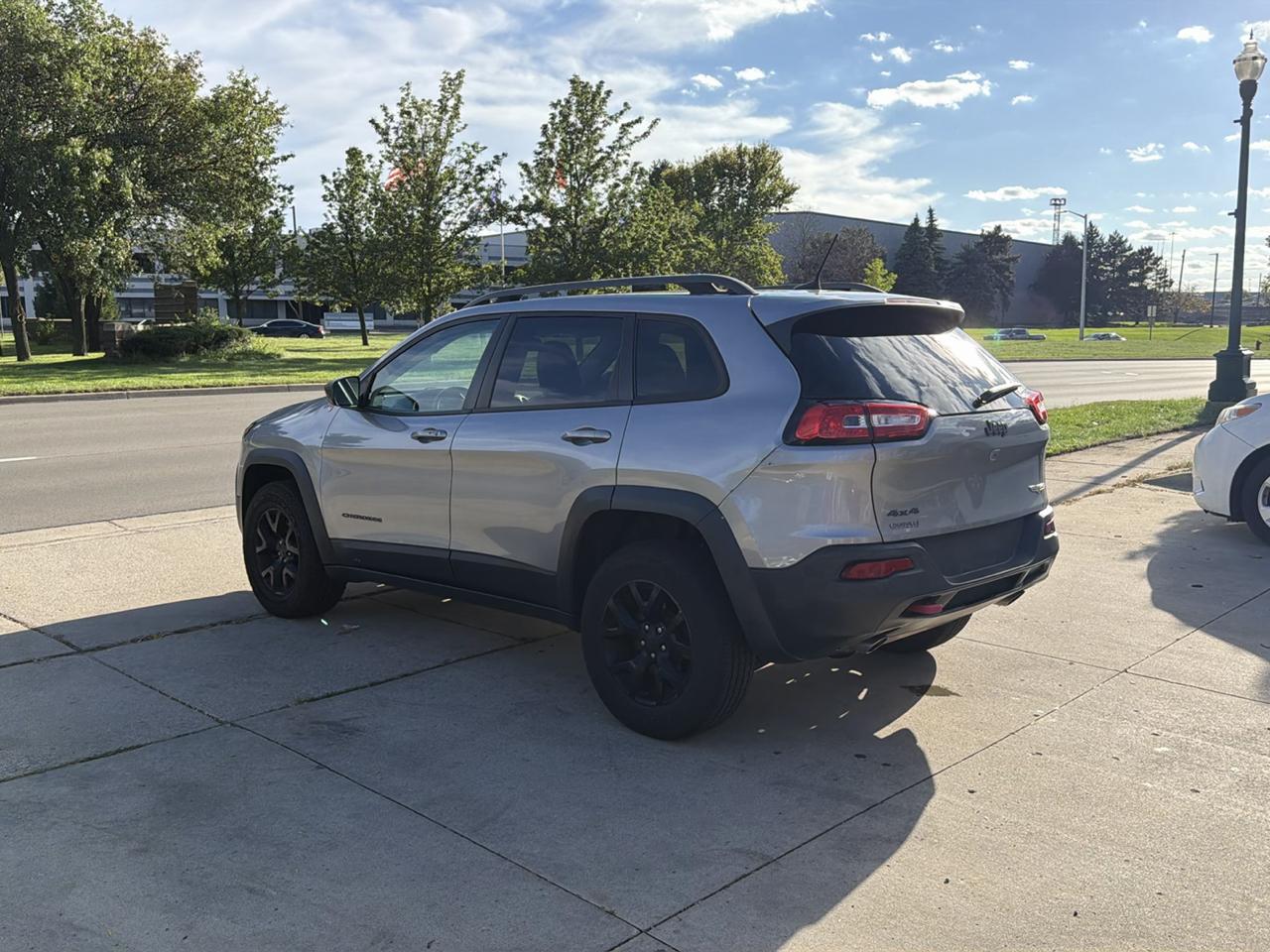 Jeep Cherokee 4WD 4dr Trailhawk 2016