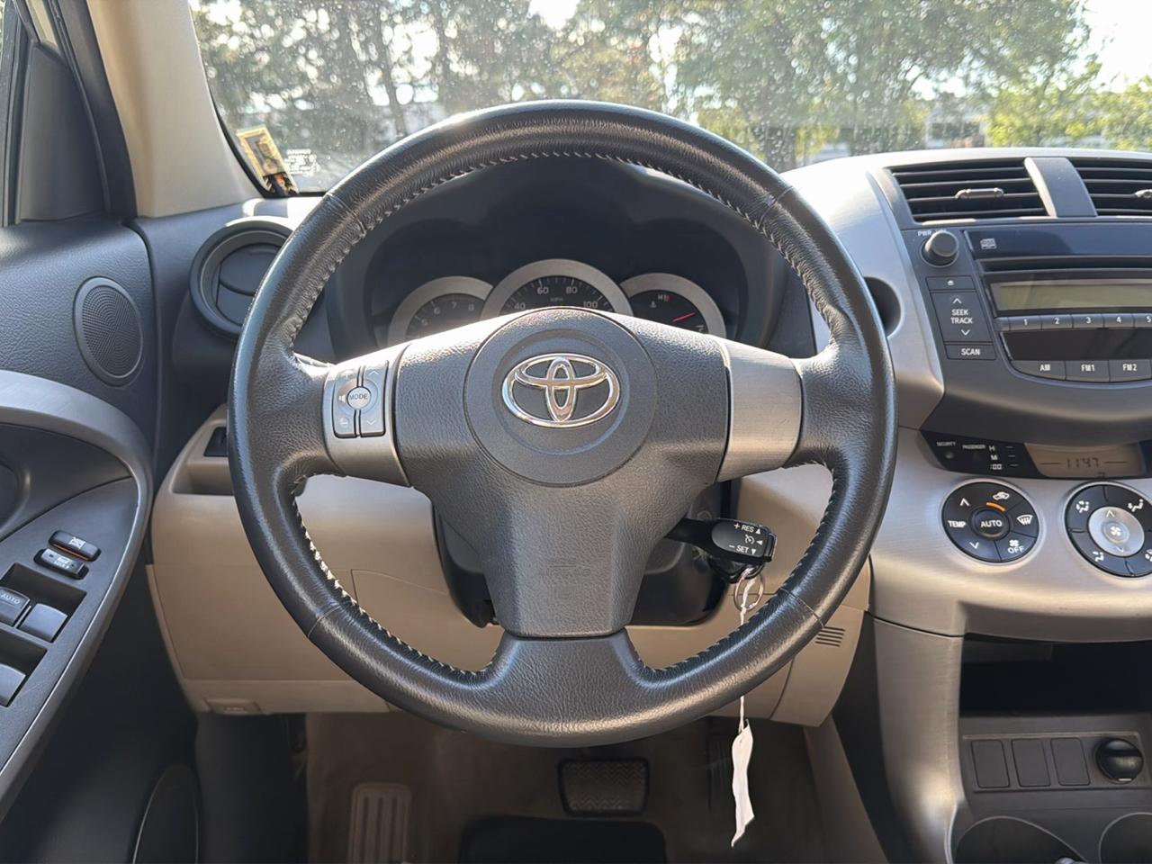 Toyota RAV4 4dr Limited 4-cyl 4WD (Natl) 2006