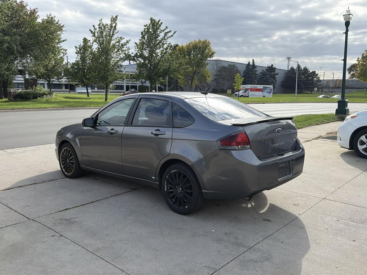 Ford Focus 4dr Sdn SES 2010