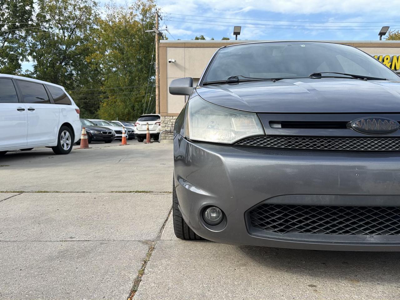 Ford Focus 4dr Sdn SES 2010