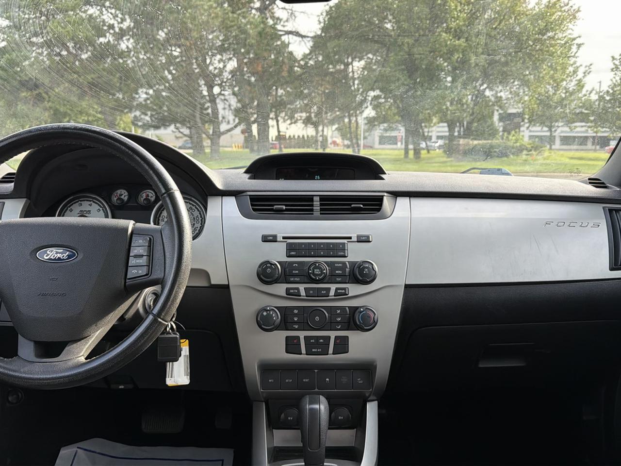 Ford Focus 4dr Sdn SES 2010
