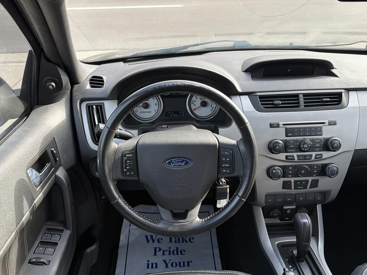 Ford Focus 4dr Sdn SES 2010
