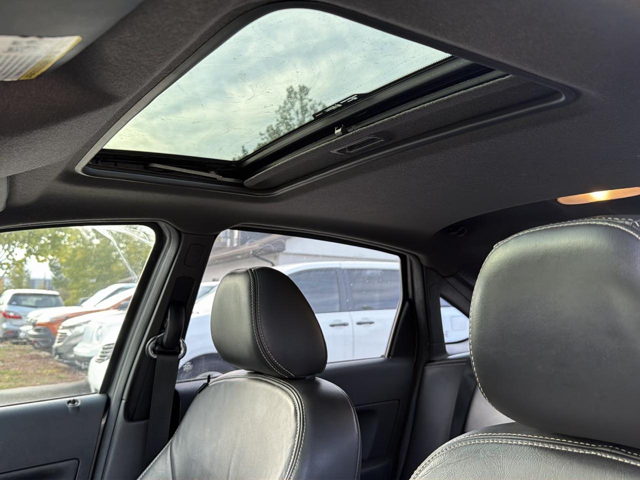 Ford Focus 4dr Sdn SES 2010
