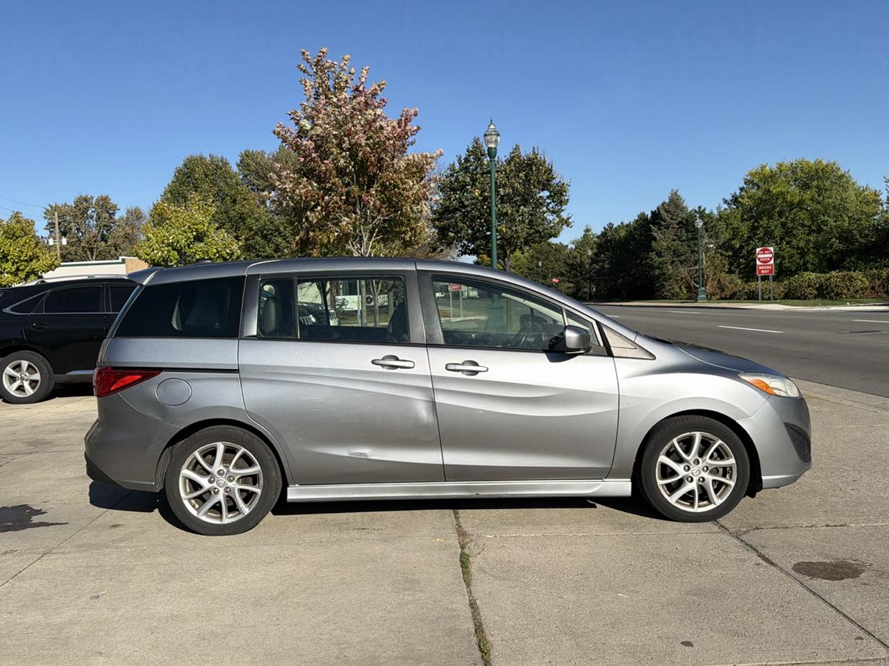 Mazda MAZDA5 4dr Wgn Auto Grand Touring 2012
