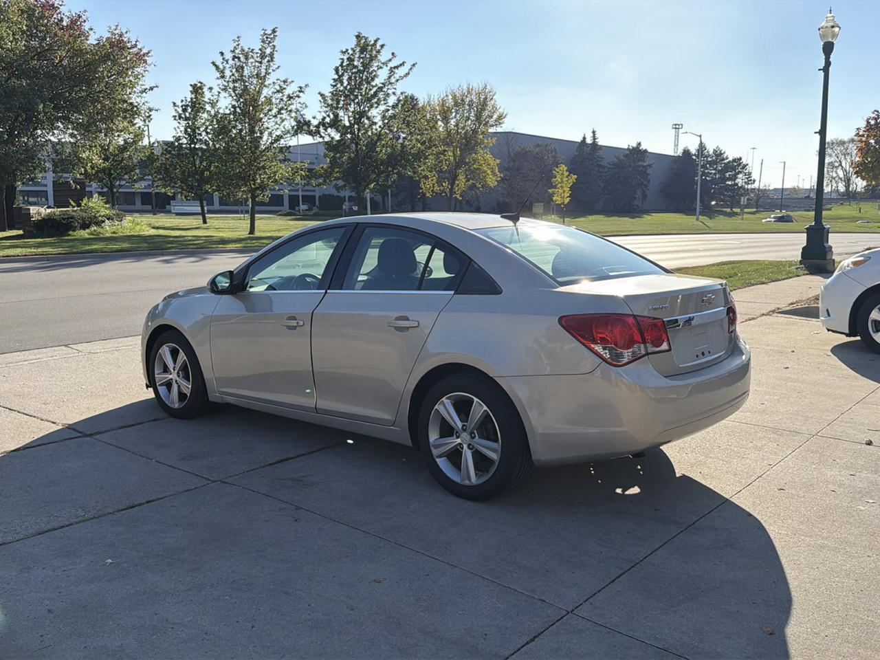 Chevrolet Cruze 4dr Sdn LT w/2LT 2012