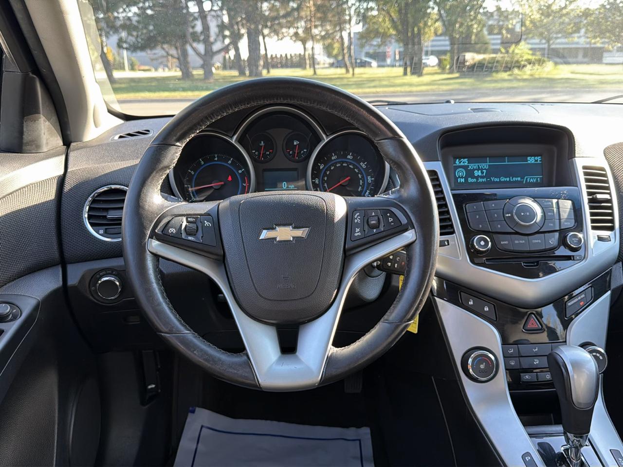 Chevrolet Cruze 4dr Sdn LT w/2LT 2012