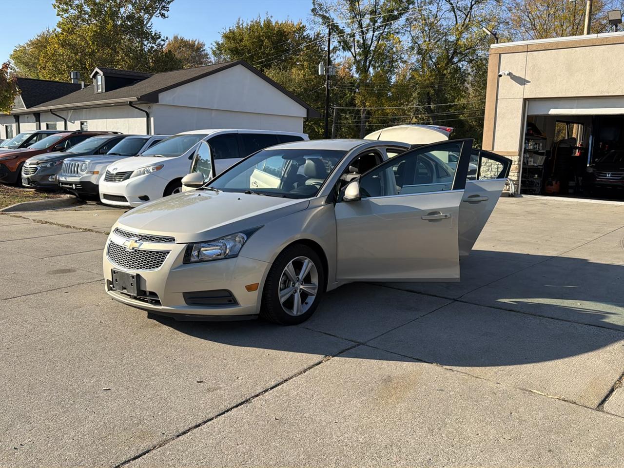 Chevrolet Cruze 4dr Sdn LT w/2LT 2012