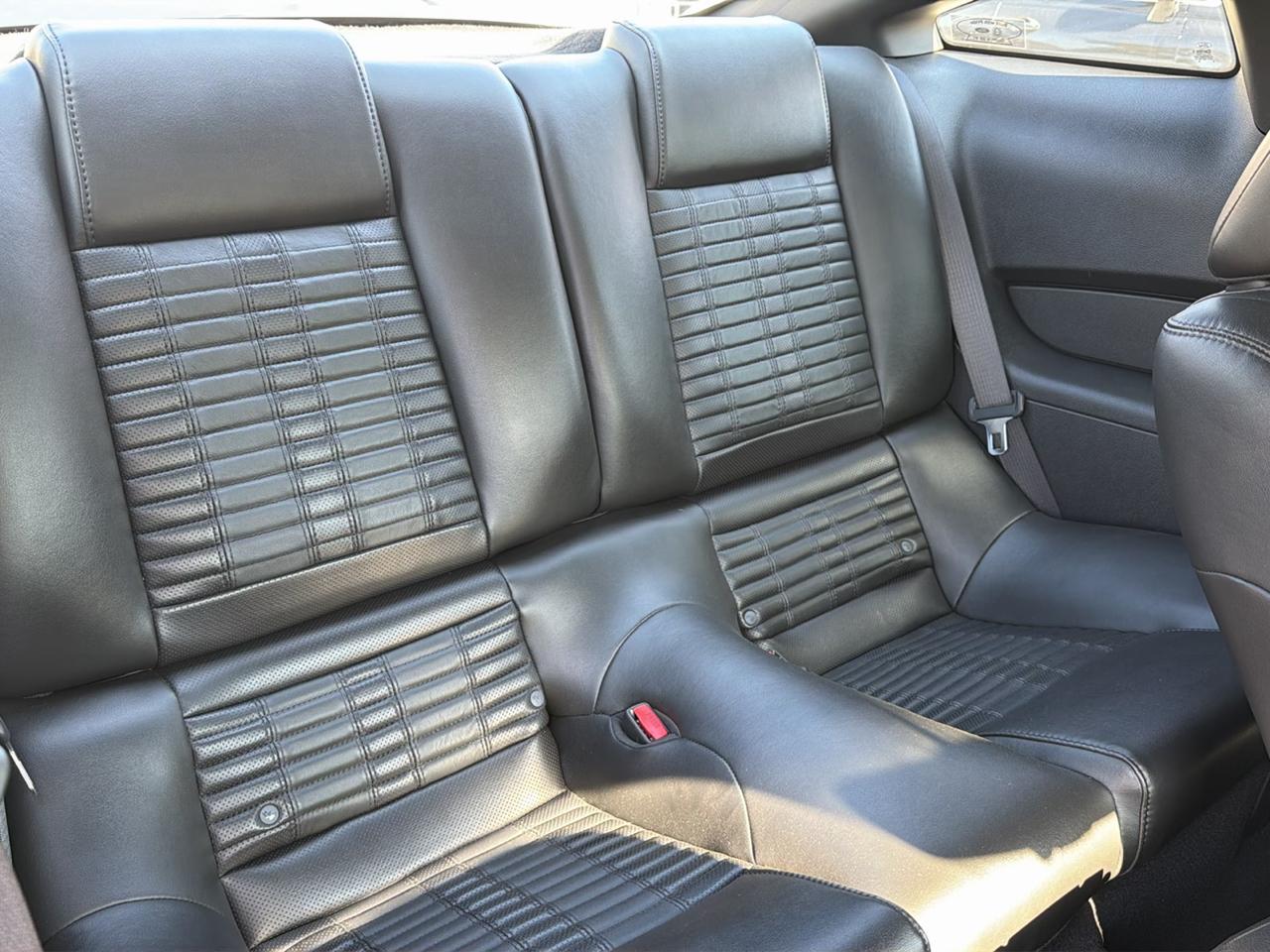 Ford Mustang 2dr Cpe Shelby GT500 2010