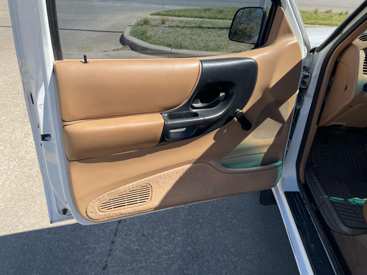 Ford Ranger XL Reg. Cab Short Bed 2WD 1996