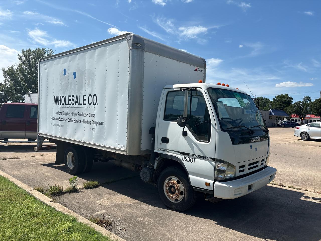 Isuzu NPR  2006