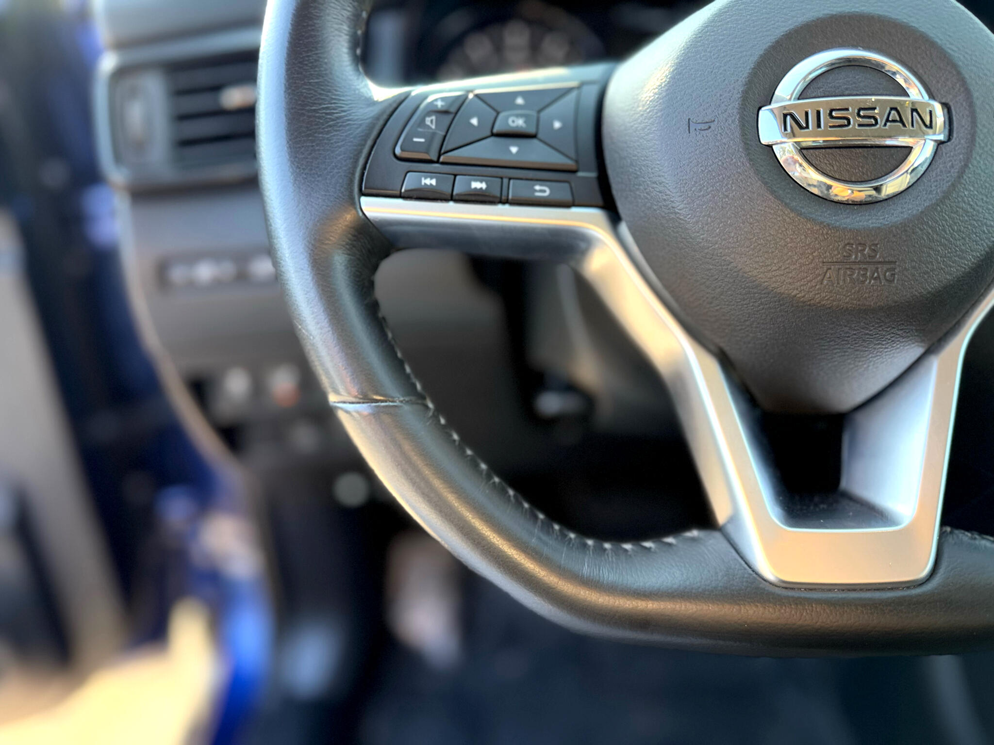 2017 Nissan Rogue SV photo 20