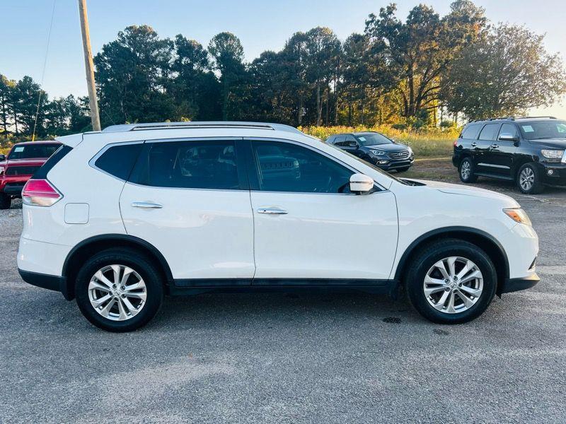 Nissan Rogue FWD 4dr SV 2016