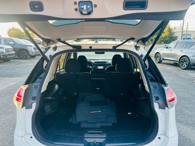 Nissan Rogue FWD 4dr SV 2016