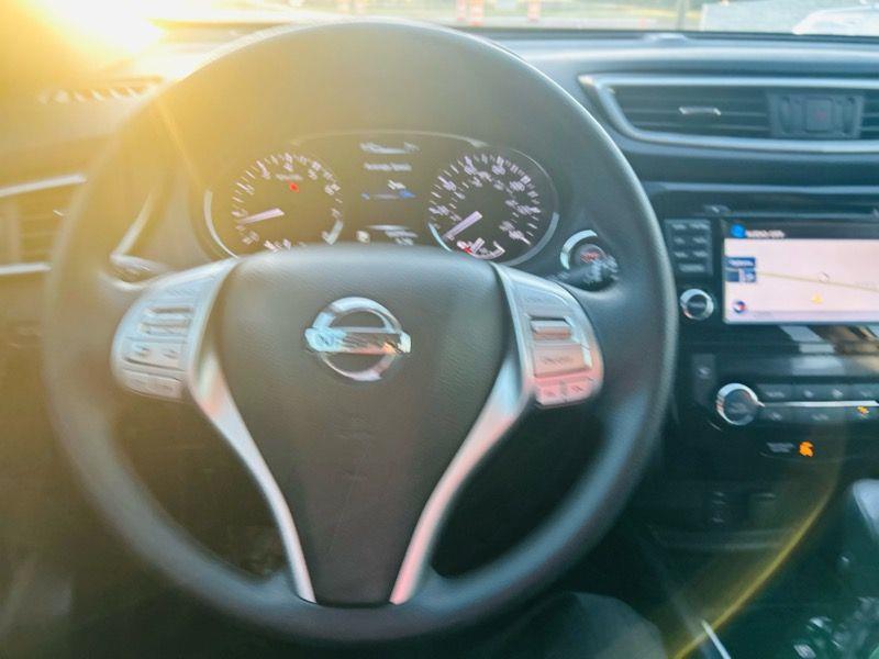 Nissan Rogue FWD 4dr SV 2016