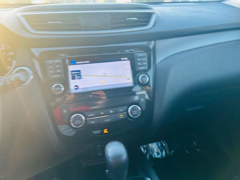 Nissan Rogue FWD 4dr SV 2016