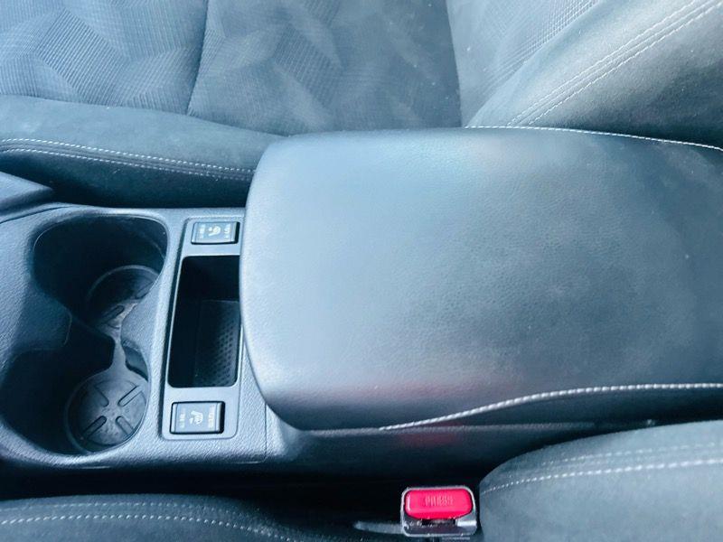 Nissan Rogue FWD 4dr SV 2016