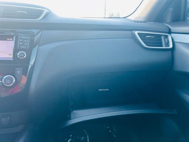 Nissan Rogue FWD 4dr SV 2016