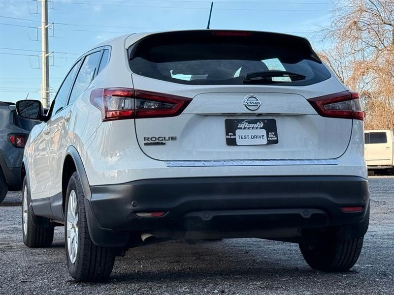 Nissan Rogue Sport FWD S 2020