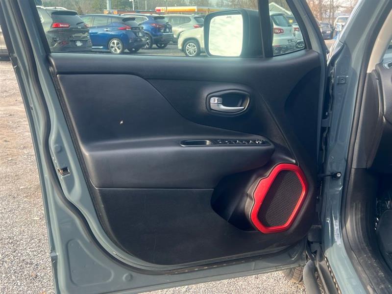 Jeep Renegade 4WD 4dr Trailhawk 2016