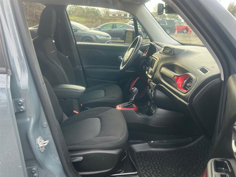 Jeep Renegade 4WD 4dr Trailhawk 2016