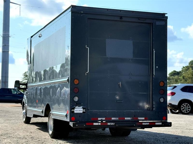 Ford Transit Cutaway T-350 RWD DRW 138" WB 9950 GVWR 2022