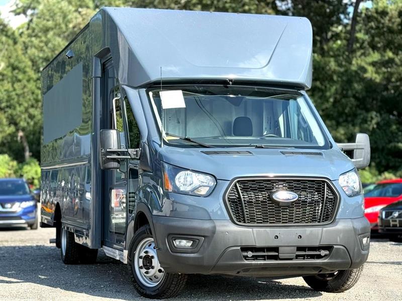 Ford Transit Cutaway T-350 RWD DRW 138" WB 9950 GVWR 2022