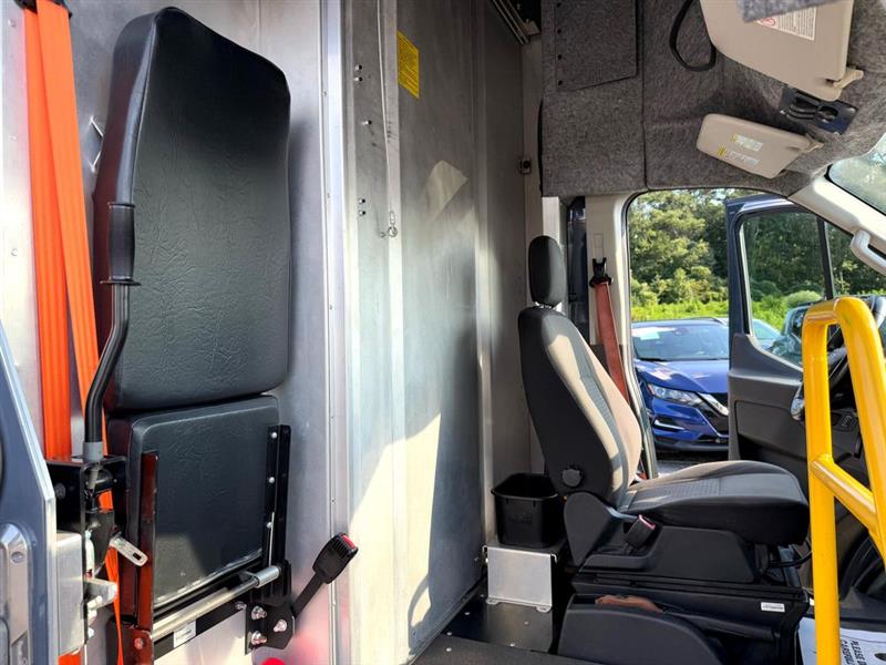 Ford Transit Cutaway T-350 RWD DRW 138" WB 9950 GVWR 2022