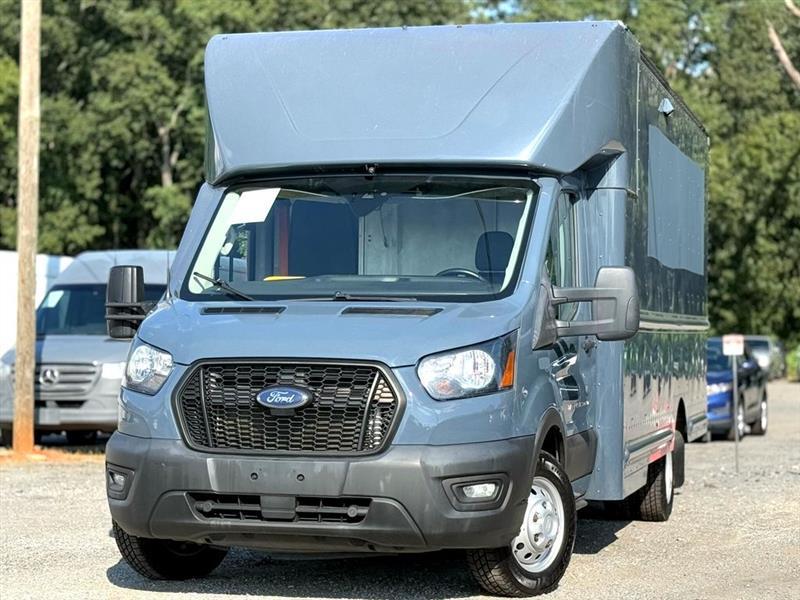 2022 Ford Transit Cutaway T-350 RWD DRW 138" WB 9950 GVWR