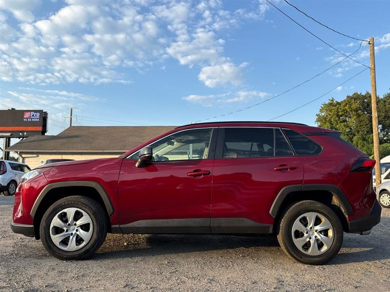 Toyota RAV4 LE 4D SUV FWD 2021