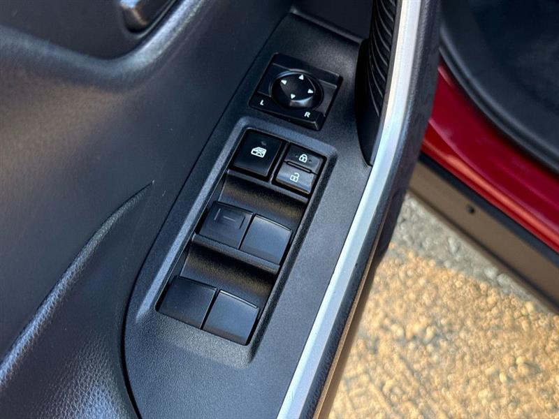 Toyota RAV4 LE 4D SUV FWD 2021