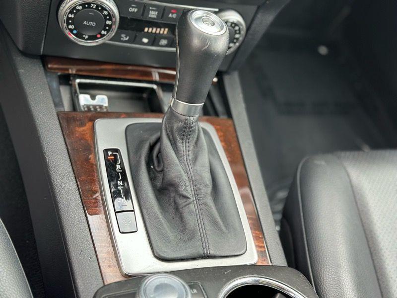 Mercedes-Benz GLK-Class 4MATIC 4dr GLK 350 2010