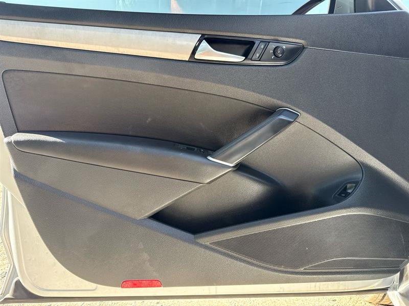 Volkswagen Passat 2.0T SE Auto 2021