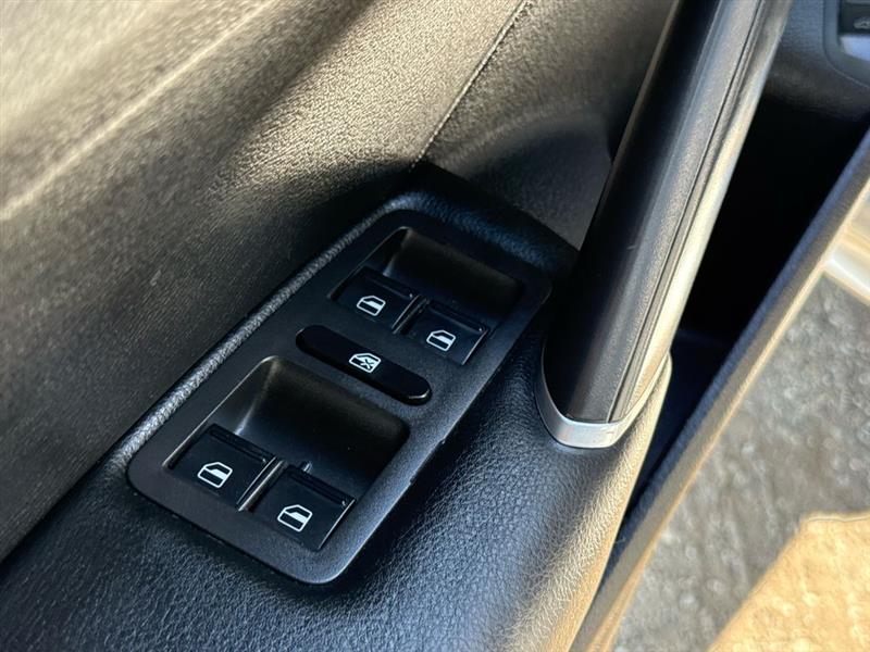 Volkswagen Passat 2.0T SE Auto 2021