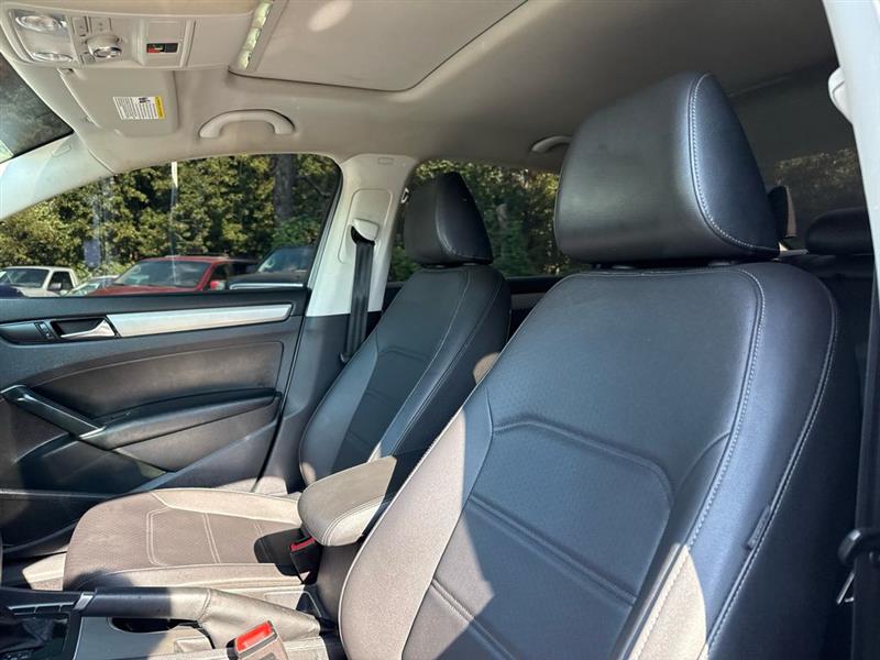 Volkswagen Passat 2.0T SE Auto 2021