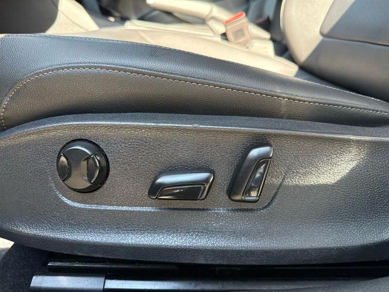 Volkswagen Passat 2.0T SE Auto 2021