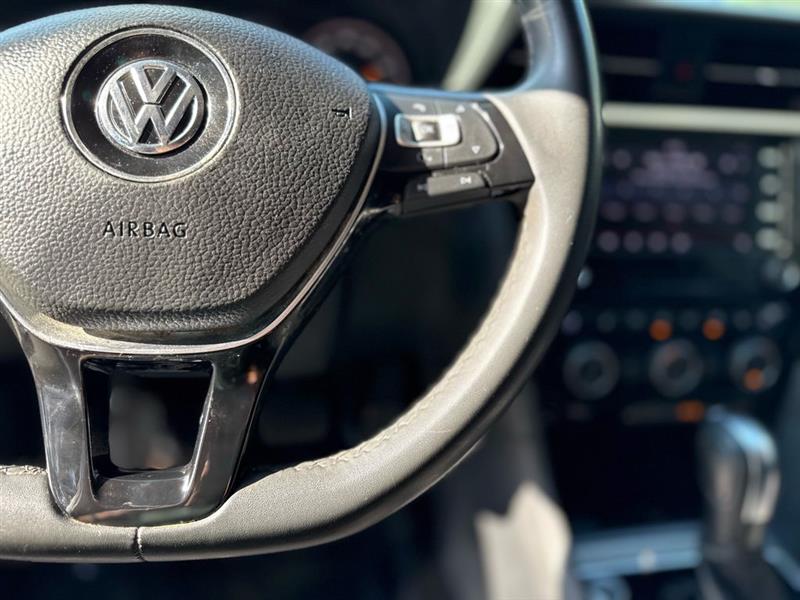 Volkswagen Passat 2.0T SE Auto 2021